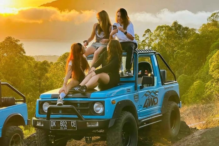Mount Batur Jeep Sunrise - Black Lava & Breakfast Tour