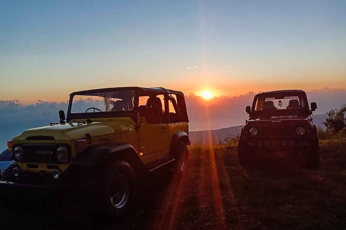 Mount Batur: Privat jeeptur i soloppgang og naturlig varm kilde