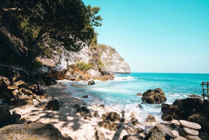 Nusa Penida: Island Sightseeing West & East Coast Day Trip