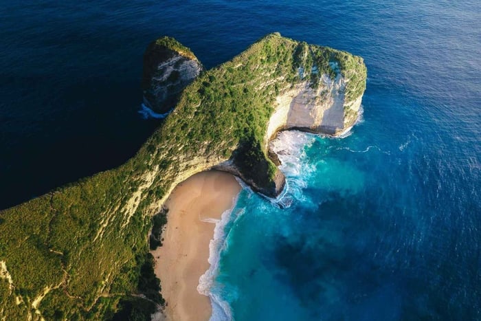 Nusa Penida: Island Sightseeing with Snorkeling and Beaches