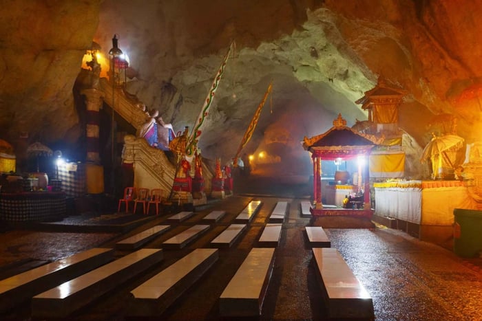 Nusa Penida The Holy Cave Temple Purification