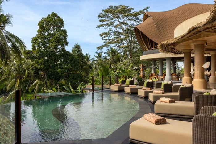 Ubud: Aura Bar Drink & Pool Access Rice Field View E-Voucher