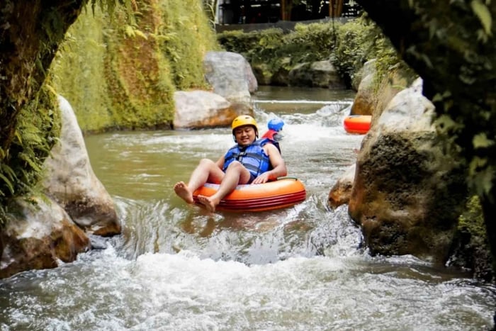 Ubud: Cave Tubing, Rice Terrace, Waterfall and Temple Tour