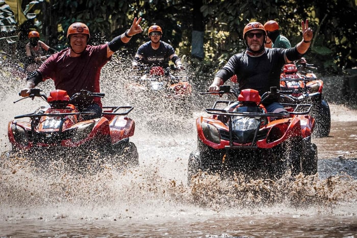 tour en quad por la cueva Gorilla de Ubud y cascadas con comida
