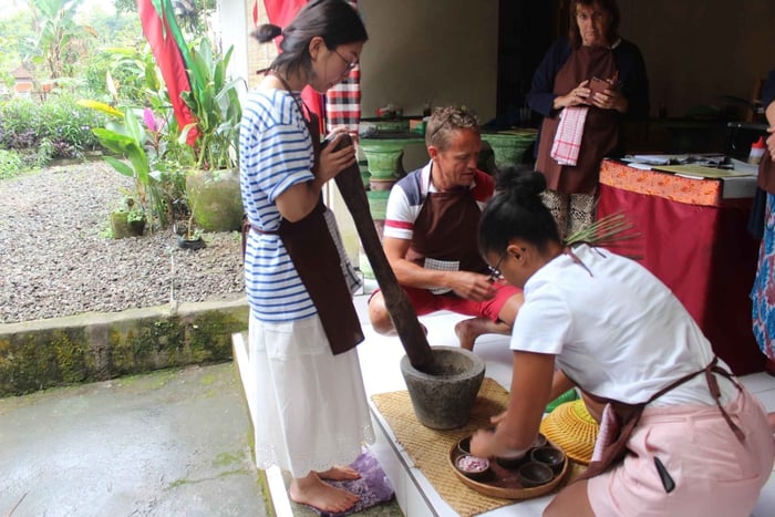 Ubud : Regular or Vegetarian cooking class with market visit