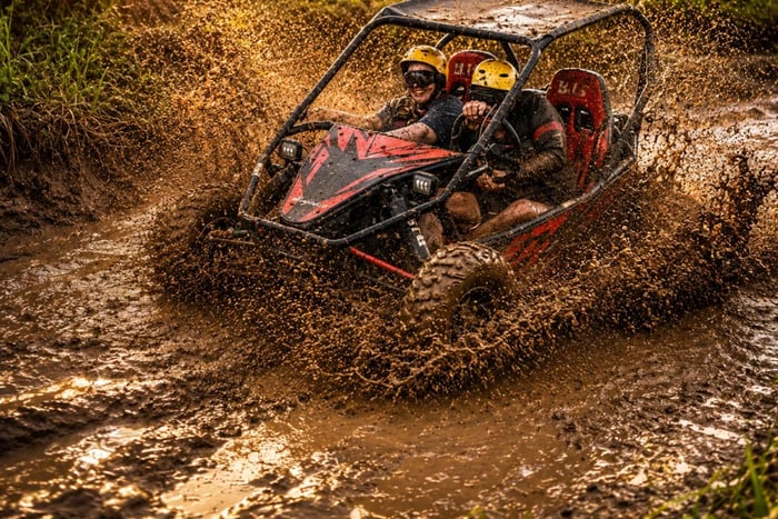 Ubud: paseo en vehículo todoterreno y rafting en Alaska Adventure