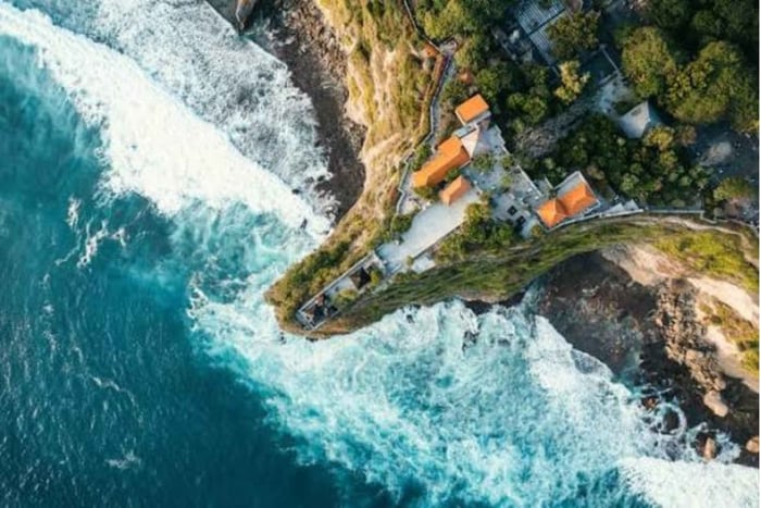 Uluwatu Temple, Coffee Plantation & Beach Tour