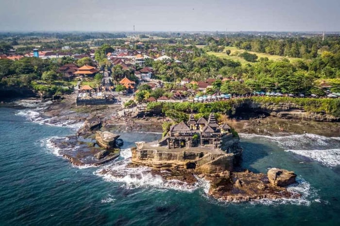 Excursión de un día a Tanah Lot, lugar declarado patrimonio de la humanidad por la UNESCO