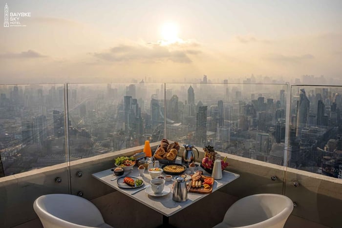 Bangkok: Baiyoke Sky Buffet Breakfast on 81st Floor Balcony