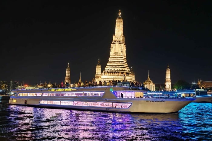 Bangkok : The Luxury White sur le Chao Phraya, bière et vin offerts