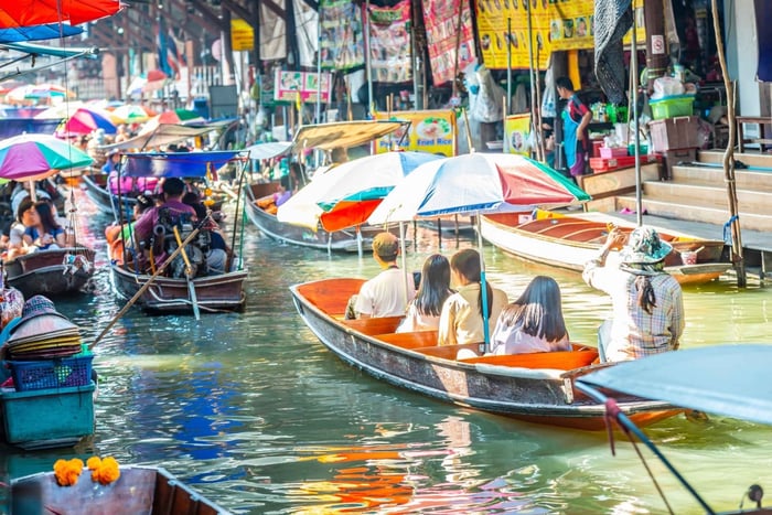 Bangkok: Dagtrip Damnoen Saduak, Treinmarkt & Mahanakhon