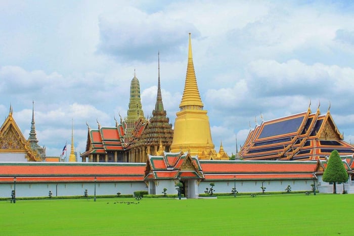 Bangkok: tour privato di mezza giornata al Gran Palazzo Reale e al Wat Pho