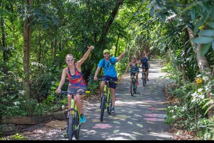 fietstour door de jungle, inclusief ophalen en lunch