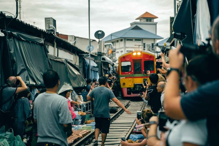 Bangkok Maeklong Train Ride, Floating Market & Dragon Temple