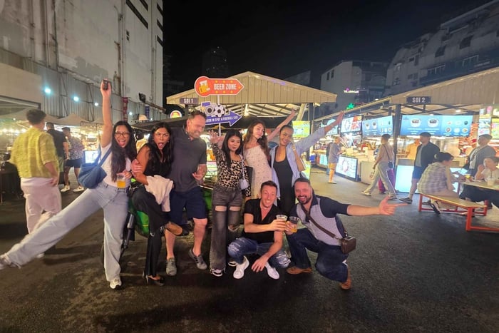 Bangkok Sunset : Rooftop Bar, Street Food & Hidden Bar Tour
