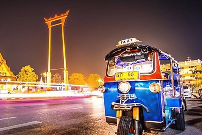Bangkok: Tuk Tuk Adventure Chinatown Michelin Food & Temples