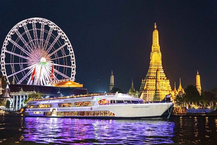Bangkok : White Orchid Chao Phraya Dinner Cruise free Beer (bière gratuite)