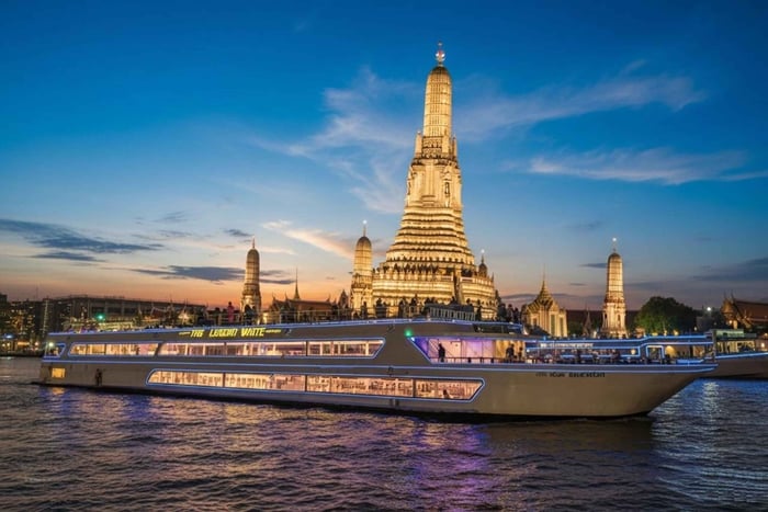 Chao Phraya Dinner Cruise from Asiatique & Free Beer