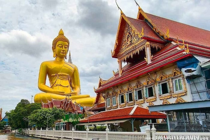 Bangkok : visite citadine avec temples, centre commercial et quartier chinois