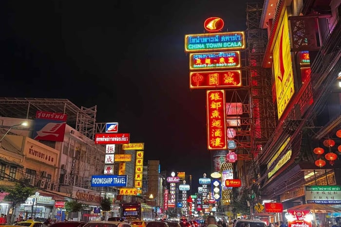 Spis som en lokal: Madtur i Chinatown i Bangkok (10+ smagsprøver)
