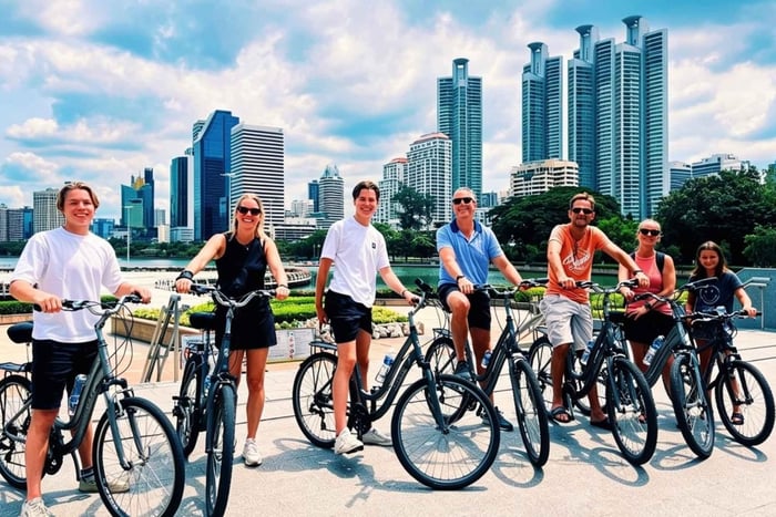 Entdecke die lokale Kultur der Stadt mit dem Fahrrad