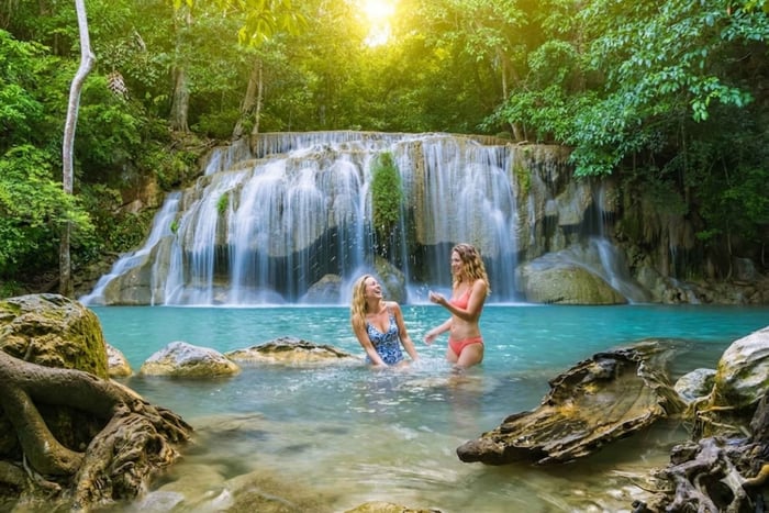 Depuis Bangkok : voyage privé au Kanchanaburi avec billets