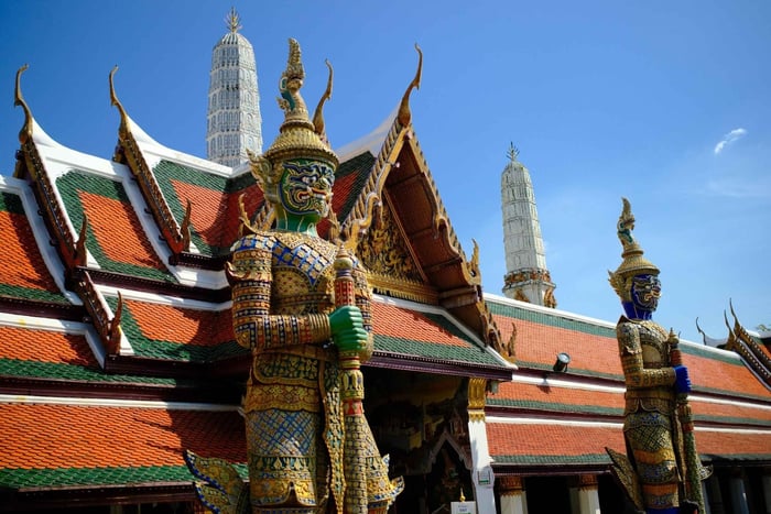 Bangkok : visite guidée du palais royal, du Wat Pho et du Wat Traimit