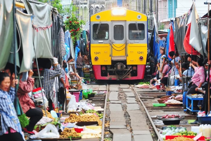 Railway Market to Floating Market & Boat Ride from Bangkok