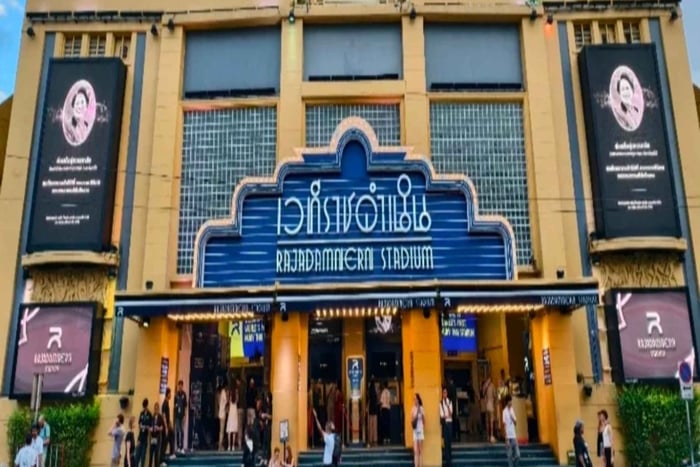 Rajadamnern Stadium: Live Muay Thai Match Entry Ticket