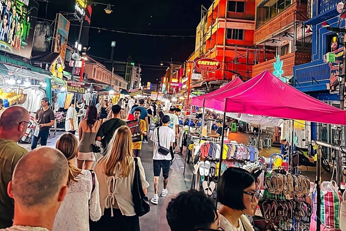Bangkok-Tour in kleiner Gruppe: Streetfood, Märkte und Tempel