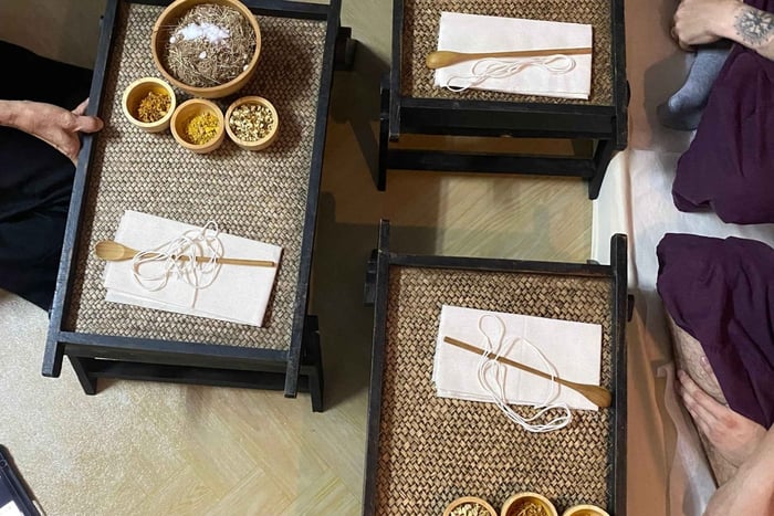 Workshop i thailändsk massage med örtkompress