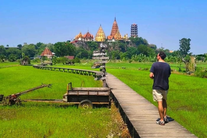 Thailand's Oldest Pagoda to the River Kwai - Private Day Tour