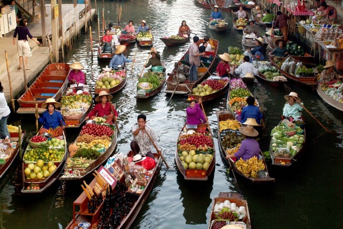 Pas je eigen Bangkok Stad & Omringende Provincies Tour aan