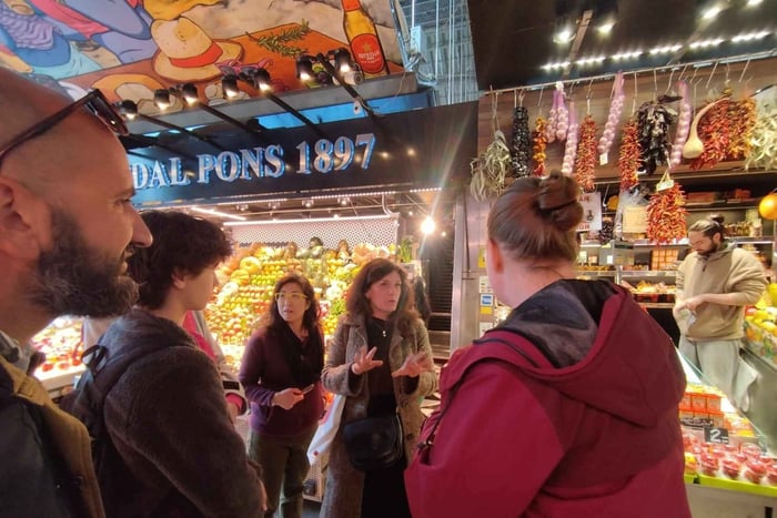 Barcelona: Boqueria Market & Barrio Gotico Street Food Tour