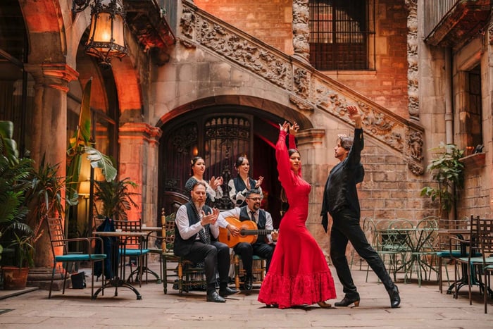 Barcelona: Pokaz flamenco w Palau Dalmases