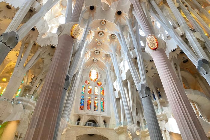 Barcelona: Gaudí Houses & Sagrada Familia Tour