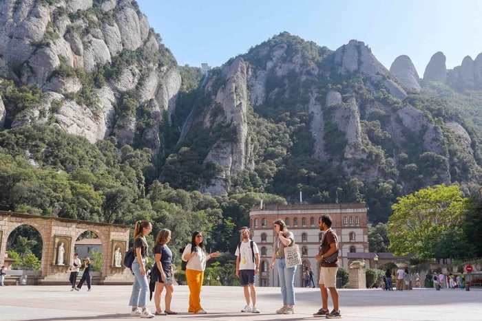 Barcelona: Montserrat-tur med tannhjul og Den svarte madonna