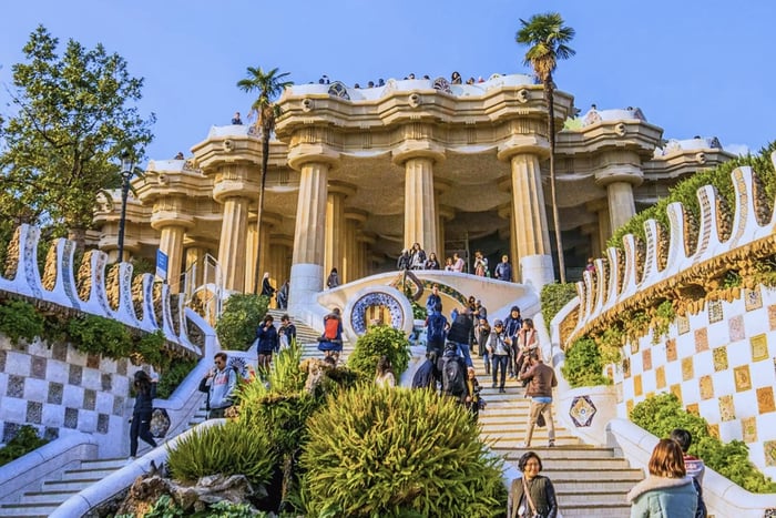 Barcelona: Park Guell guidet tur med skip køen indgang
