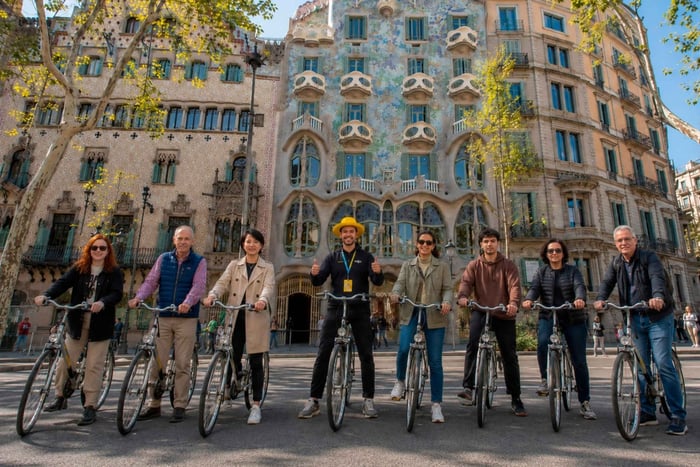カタルーニャ州の首都バルセロナ：ガイド付き自転車ツアー（3時間）