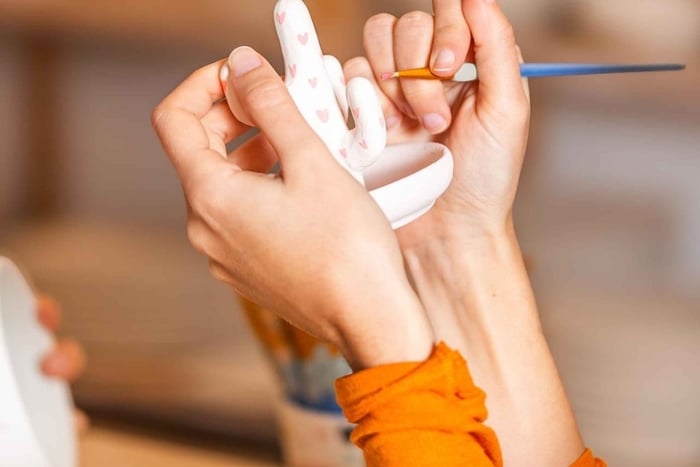 Barcelone : atelier de peinture sur céramique