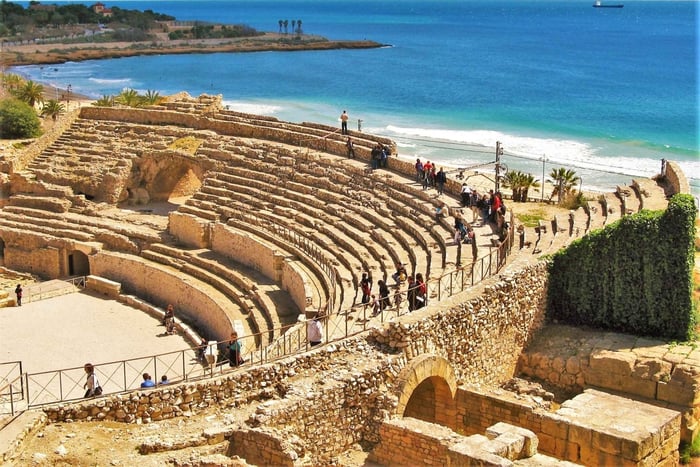 Z Barcelony: Prywatna całodniowa wycieczka do Tarragony i Sitges