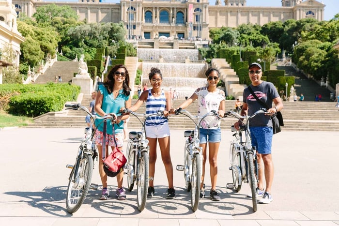 Barcellona: tour guidato in bici o e-bike (3 ore)