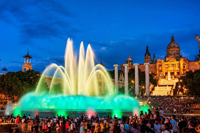 Sightseeing-Tour auf dem Montjuïc, Tapas und Show des Magischen Brunnens