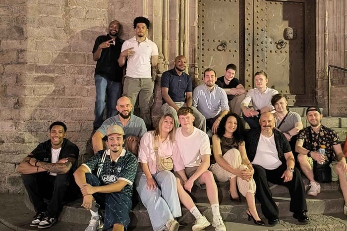 Pubcrawl with VIP entry to Rooftop and Nightclubs