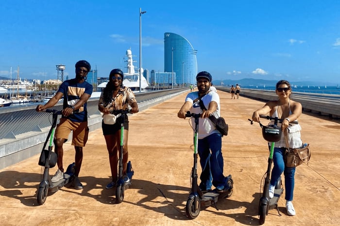Passeio de bicicleta ou scooter elétrico pela Sagrada Família