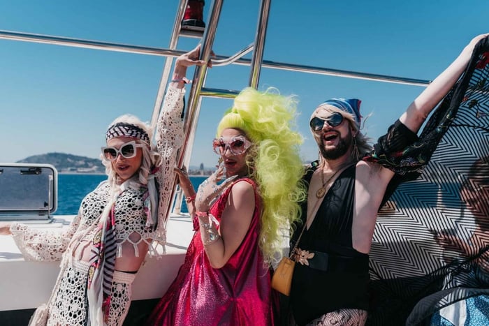 Barcellona: Sail With Pride Boat Party