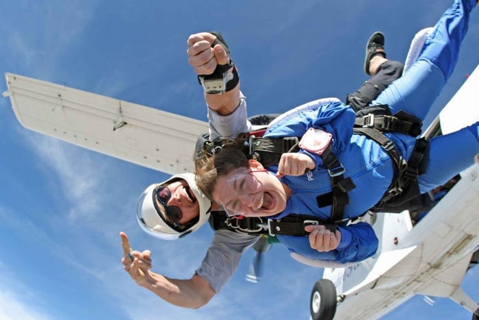Skydive Over Barcelona - Salto Tandem a 13.000 pés + Transporte