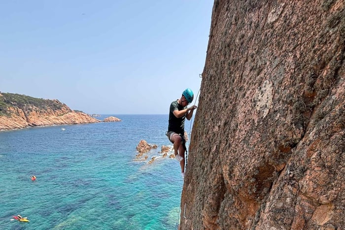 Klettersteig-Abenteuer an der Costa Brava + Transport