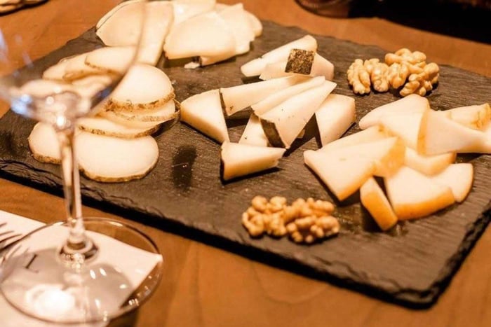 Excursão de Vinhos e Queijos na Bodegas Abadal