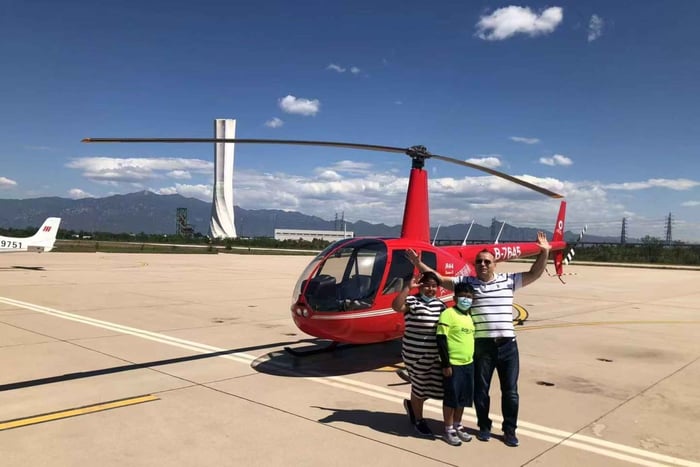 Beijing: Great Wall Helicopter Tour with Juyongguan Visit